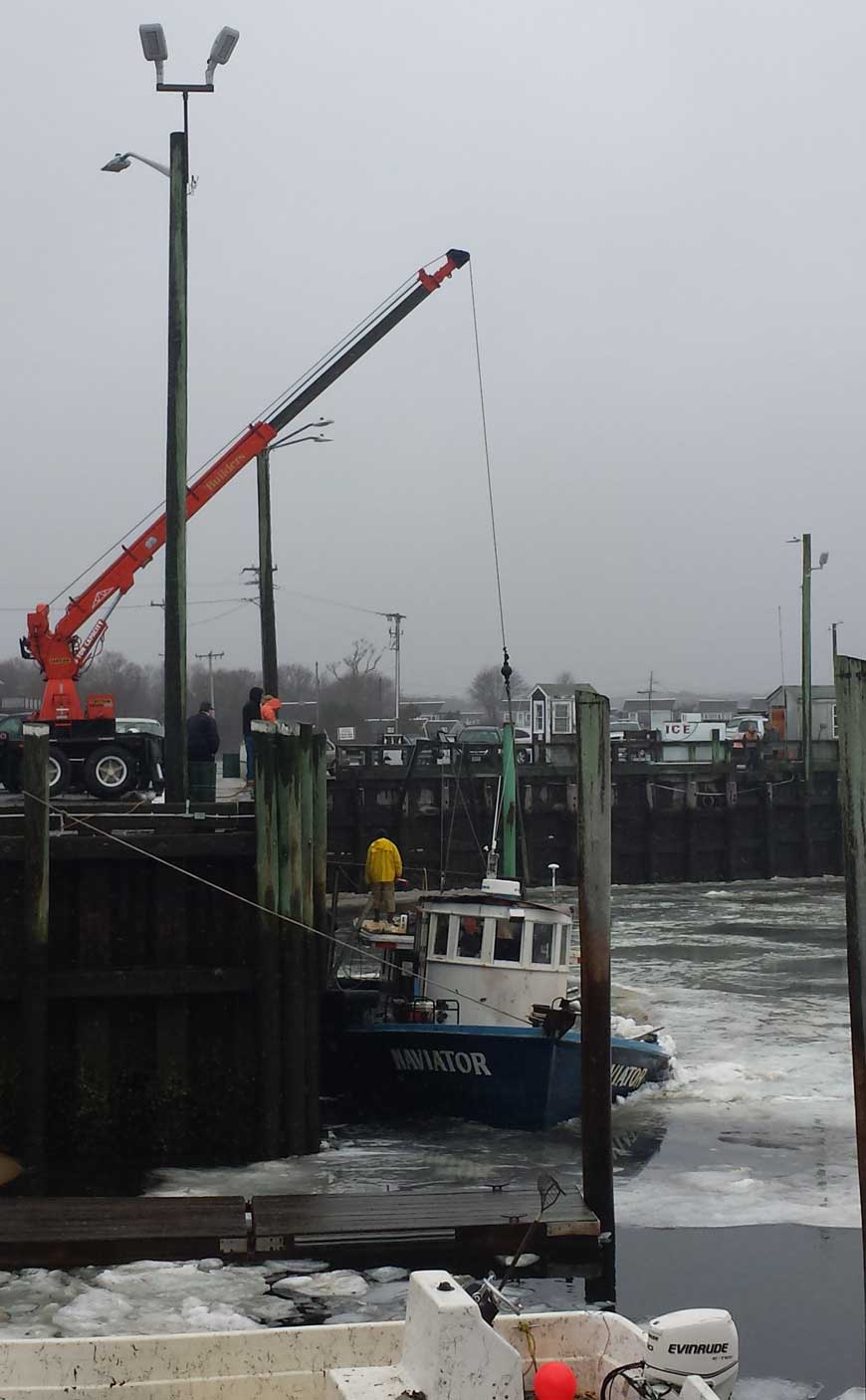 Naviator-Refloating,-January-2015,-Wellfleet-Harbor,-Cape-Cod,-Ma